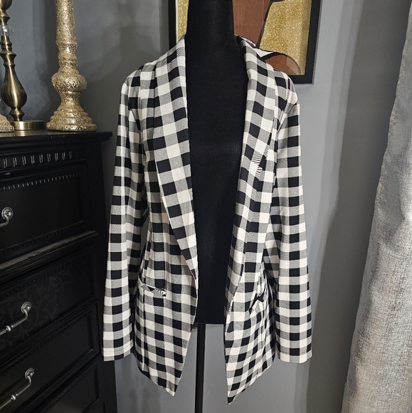 Torrid Studio Black and White Plaid Blazer - Picture 1 of 3